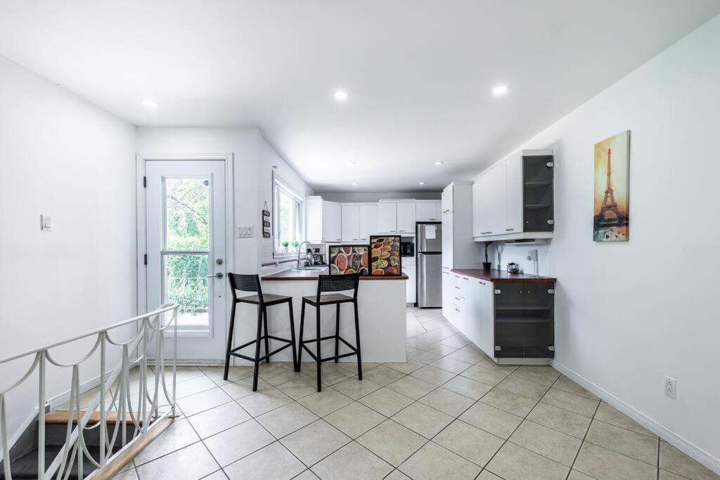Spacious 4Br House Close To Dt Brossard Exterior foto