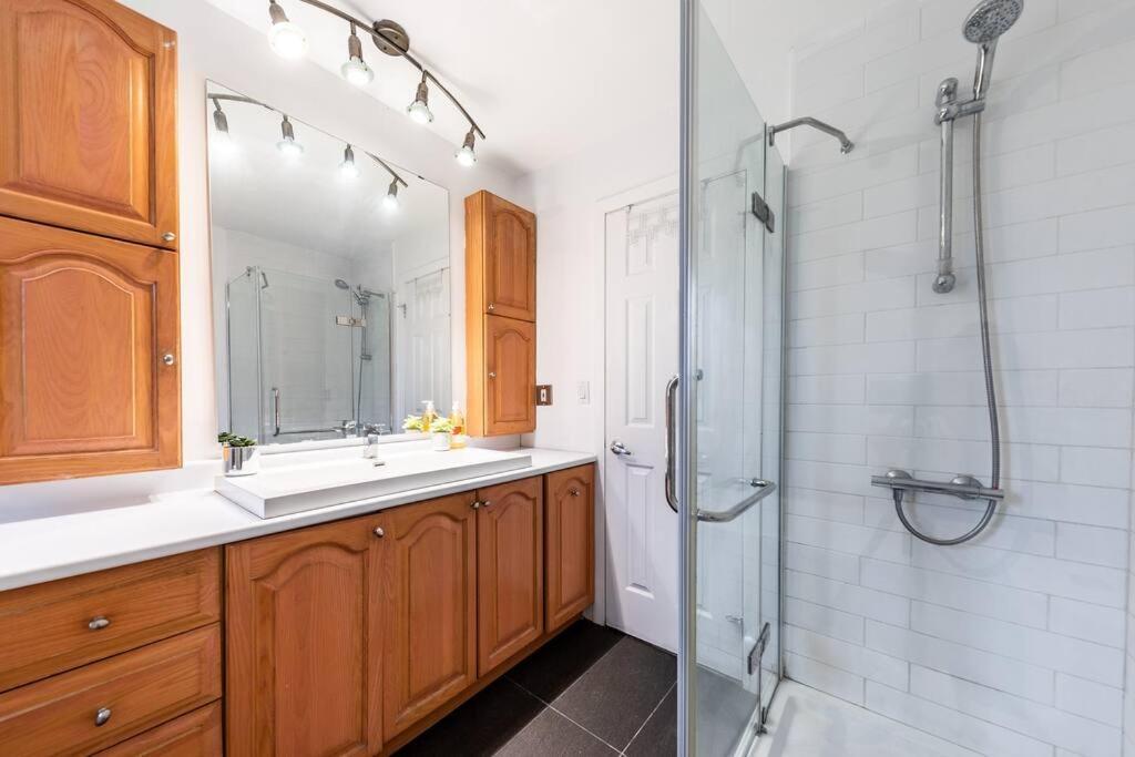 Spacious 4Br House Close To Dt Brossard Exterior foto