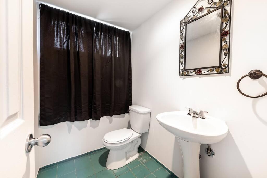 Spacious 4Br House Close To Dt Brossard Exterior foto