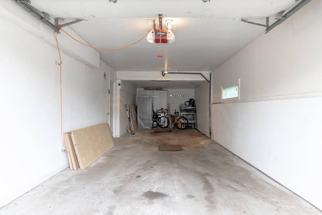 Spacious 4Br House Close To Dt Brossard Exterior foto
