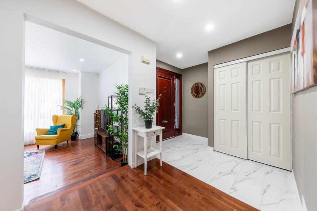 Spacious 4Br House Close To Dt Brossard Exterior foto